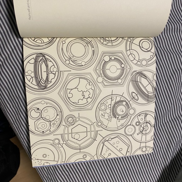 BBC Doctor Who Adult Coloring Book - Picture 4 of 6